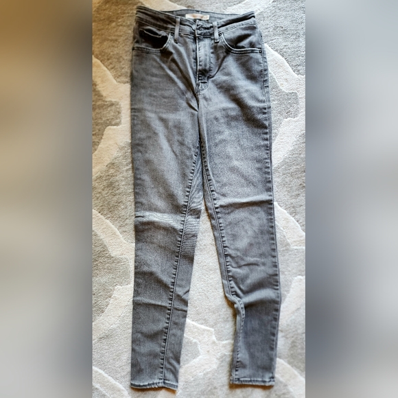 Levi's Skinny High Waist Jeans EUC - Picture 4 of 7